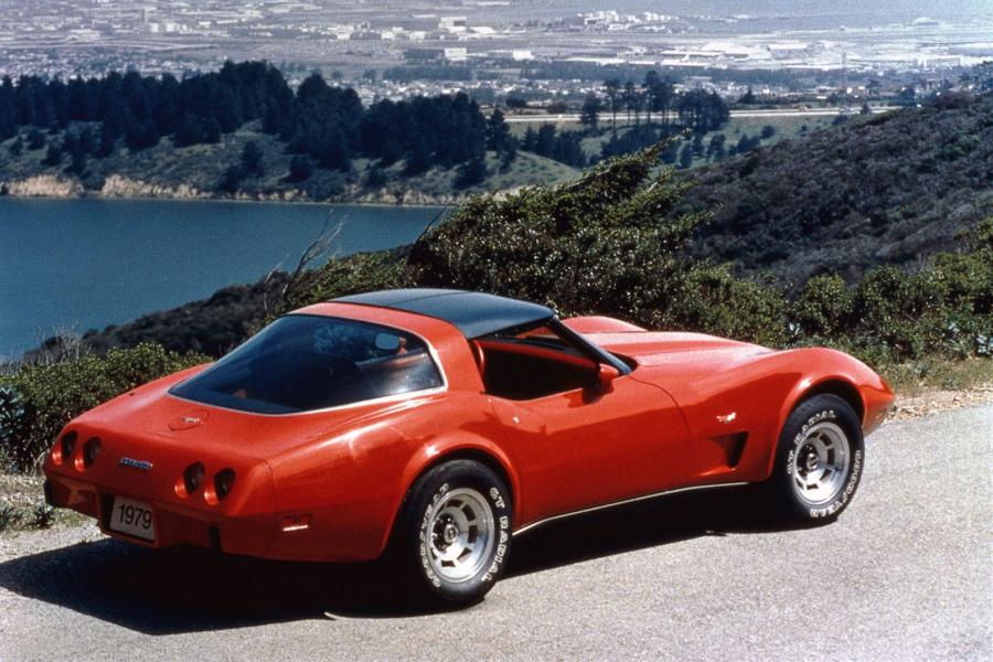  Chevrolet Corvette 1974 года  (фото 2 из 8)